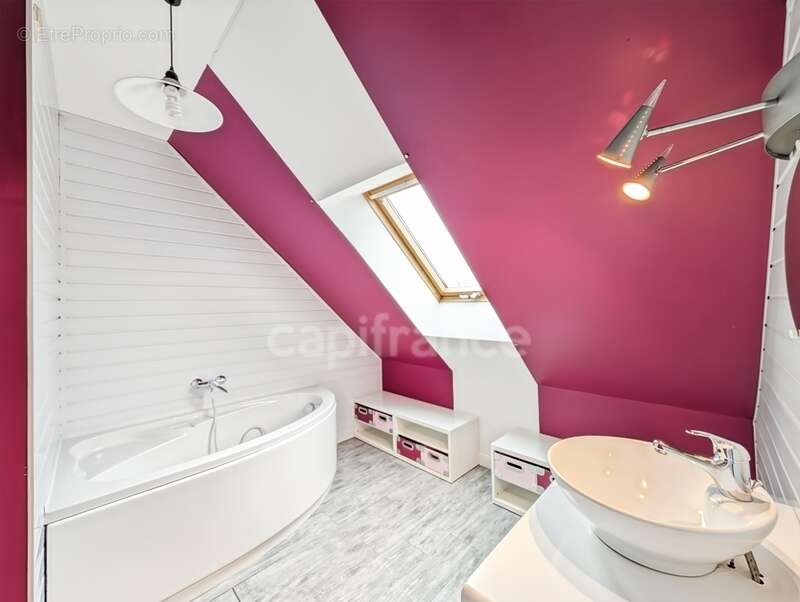 Maison à SAINT-GERMAIN-DU-PLAIN