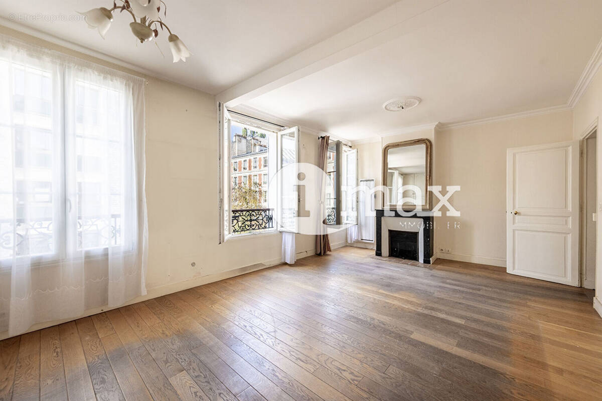 Appartement à LEVALLOIS-PERRET