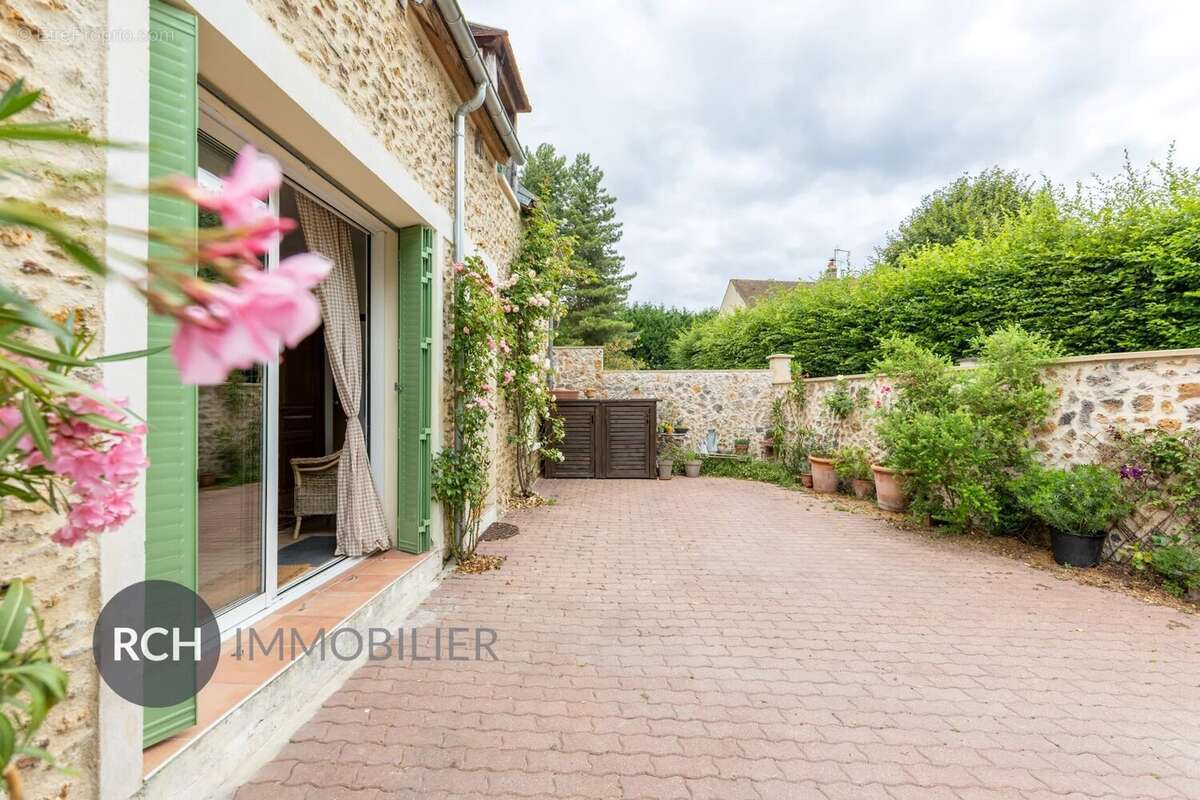 Maison à MONTFORT-L'AMAURY