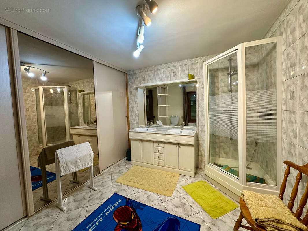 Maison à VIEUX-CONDE
