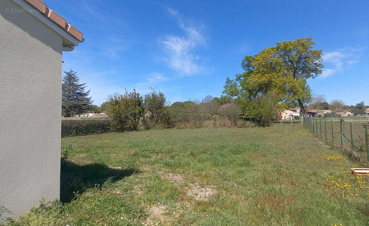 Maison à GRAYAN-ET-L'HOPITAL