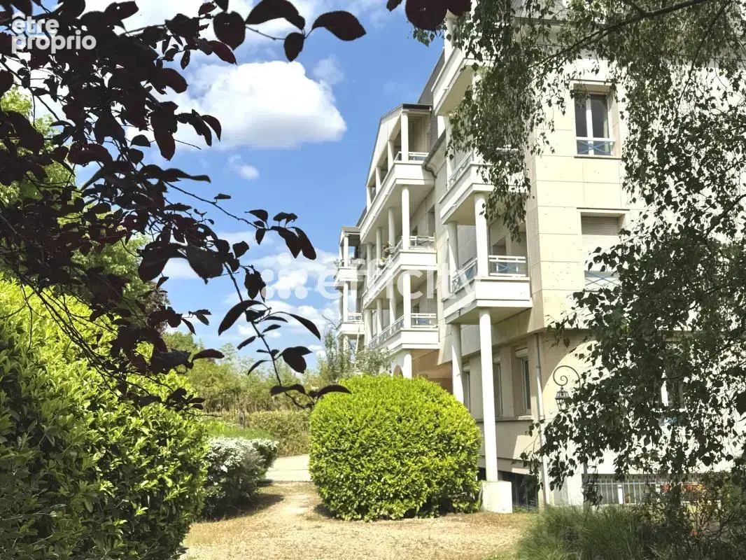 Appartement à SAINT-MAUR-DES-FOSSES