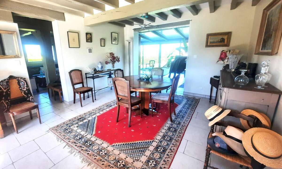 Maison à SAINT-ELOI-DE-FOURQUES