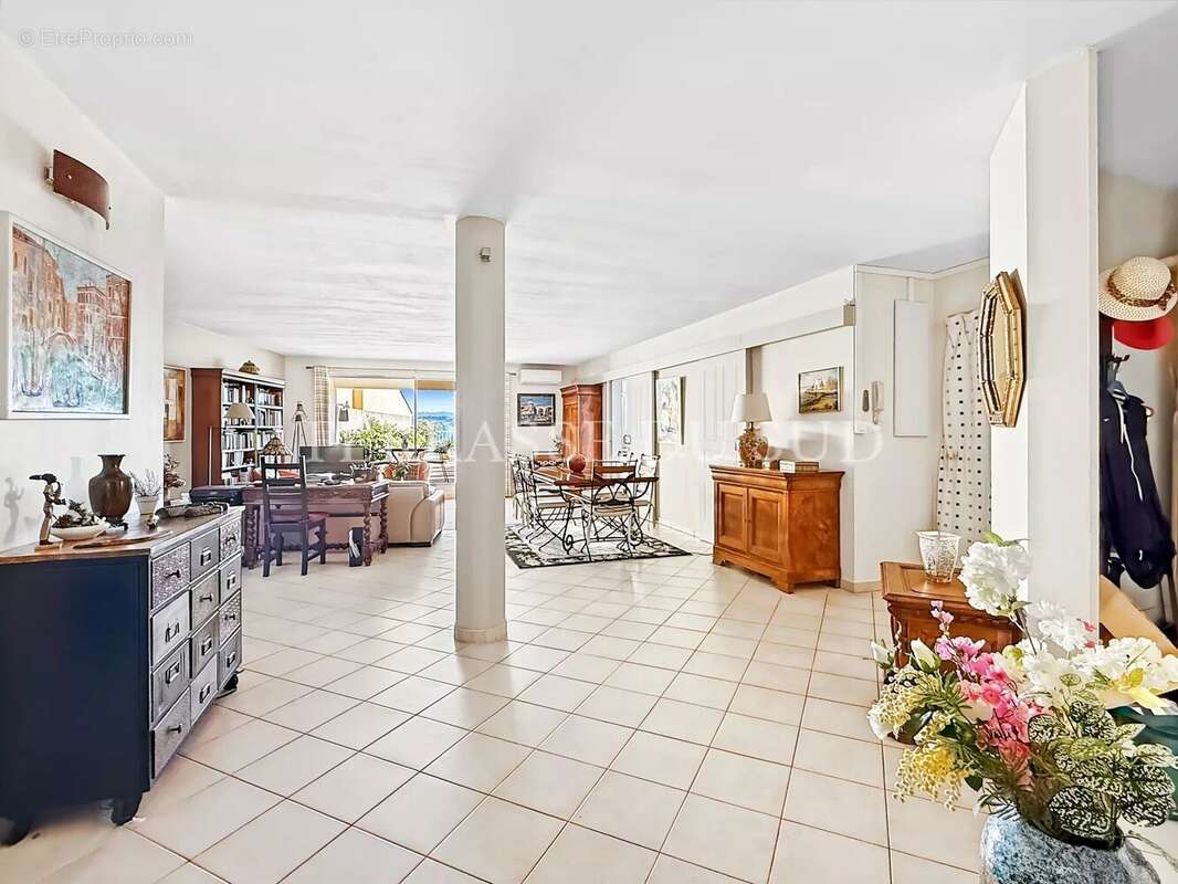 Appartement à MARSEILLE-8E