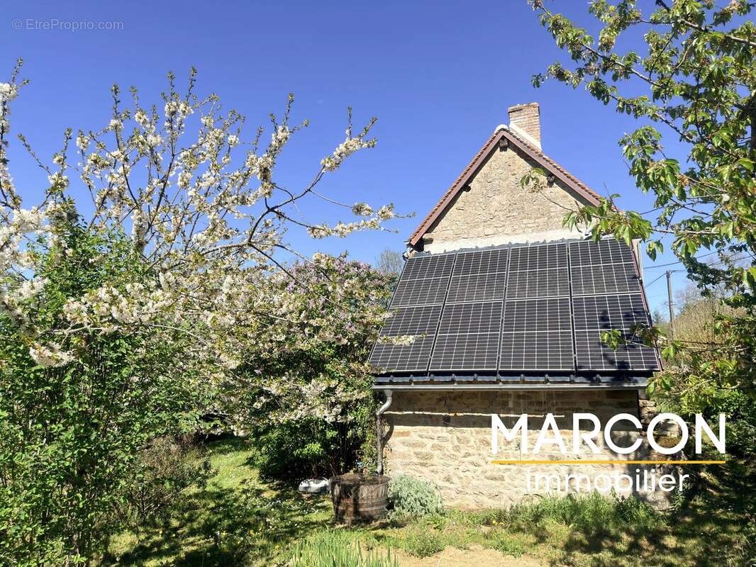 Maison à CHATELUS-MALVALEIX