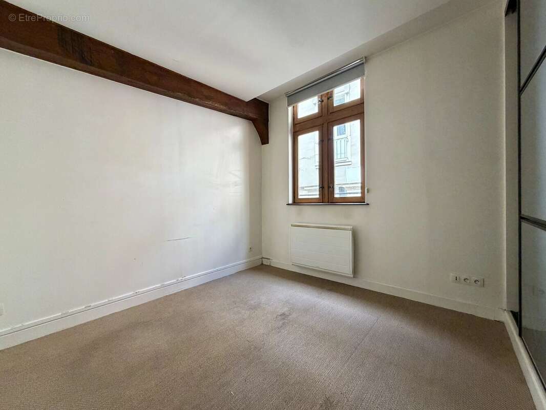 Appartement T4 avec place de parking - Centre historique - ROUEN DROITE - photo 8