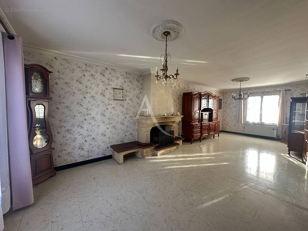 Maison à SAINT-PIERRE-DES-CORPS