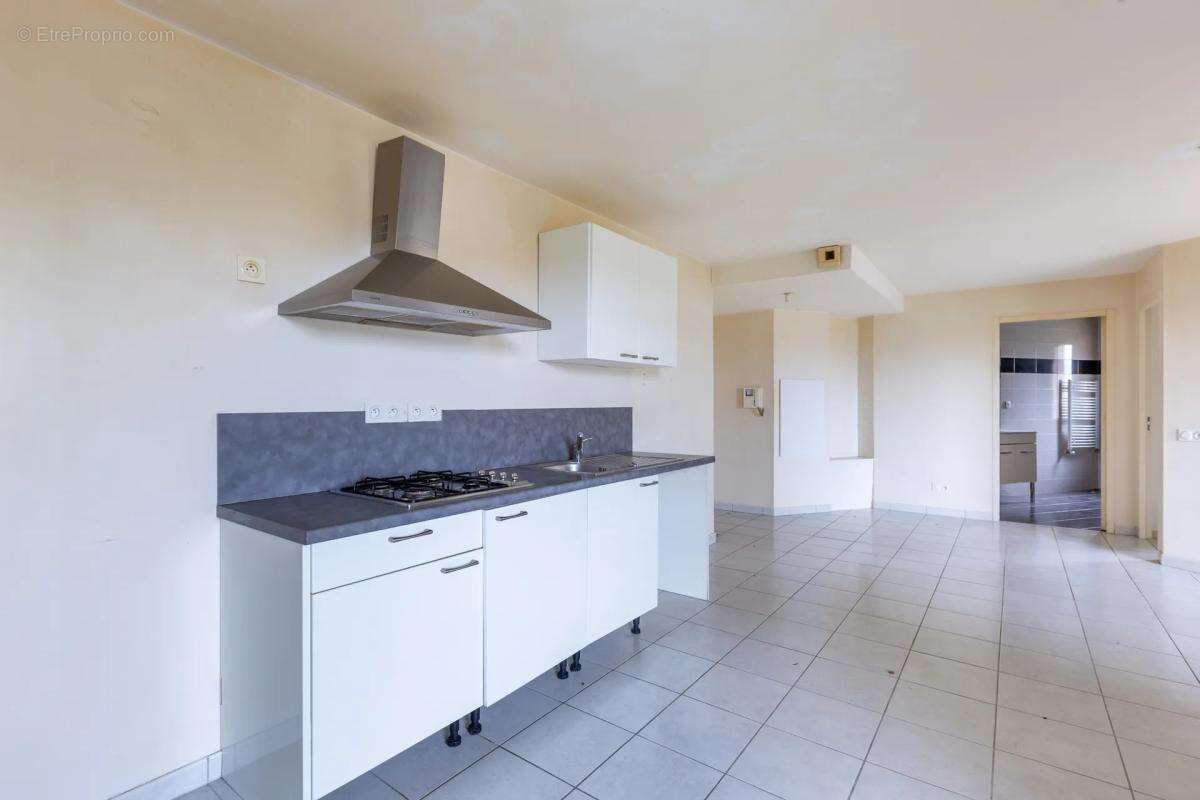Appartement à RILLIEUX-LA-PAPE