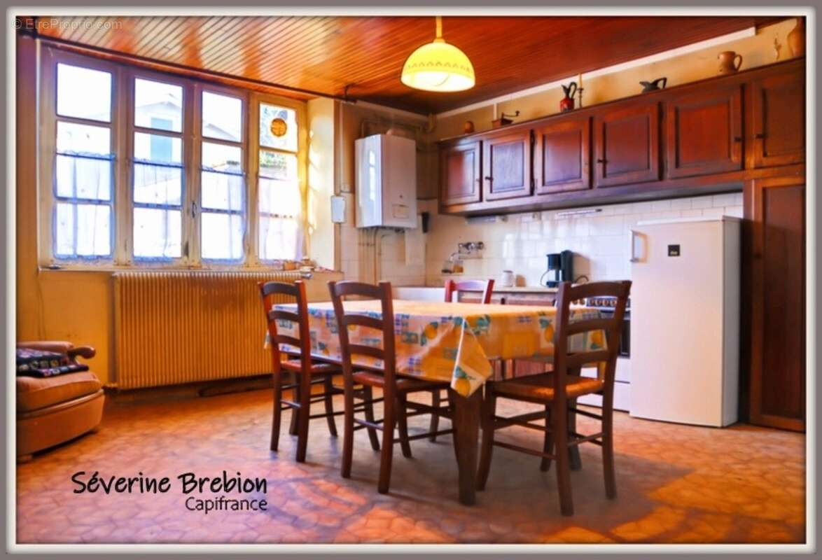  Grande maison à rénover + atelier – Idéale pour famille ou investisseur – Celles-sur-Durolle (63) - photo 3