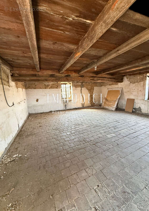 Maison à LURCY
