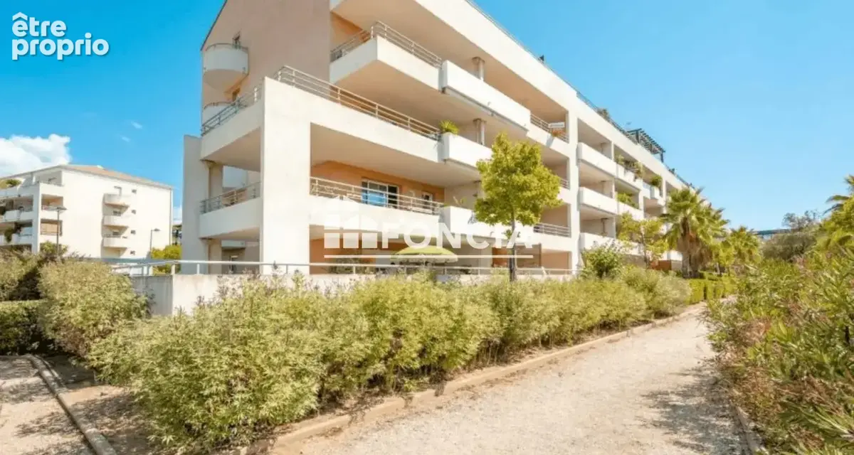 Hyeres ouest - appartement t4 avec terrasse sud dégagée et garage - photo 5