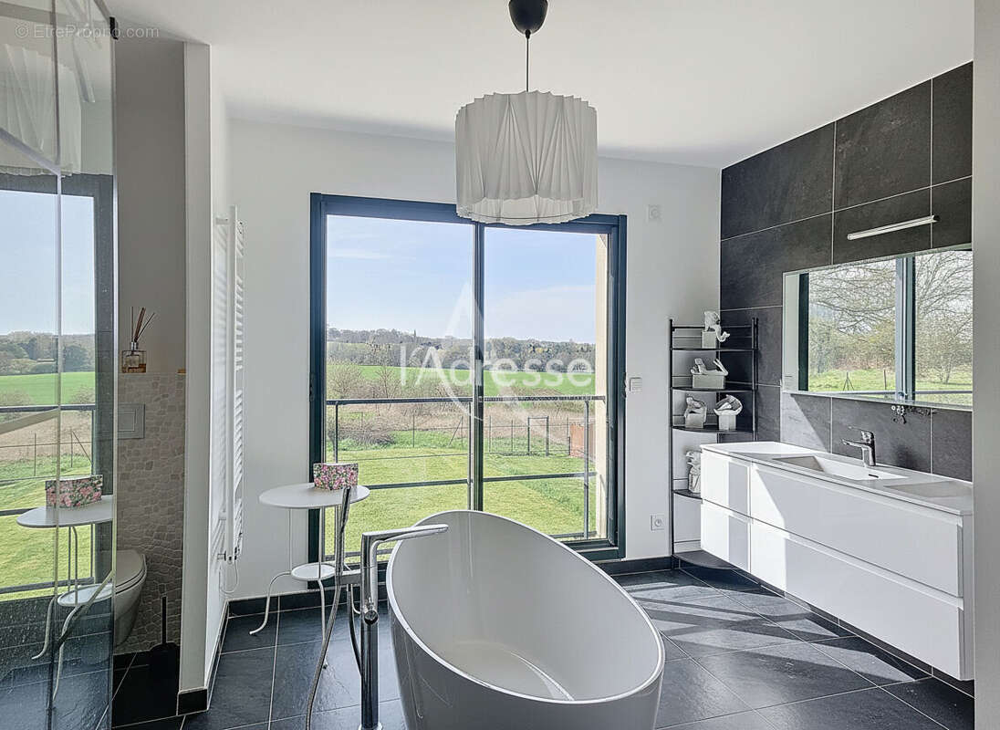 Maison à BAILLY-ROMAINVILLIERS