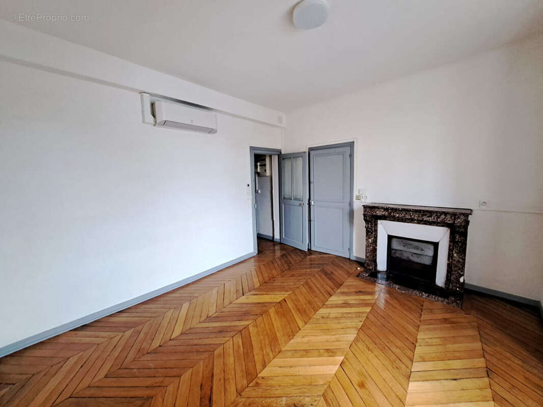 Appartement à MELUN