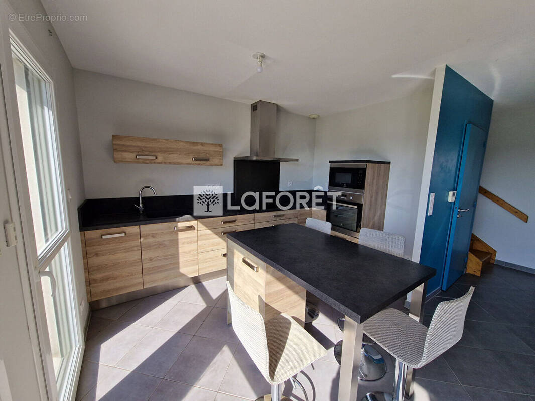 Maison à LE MONASTERE