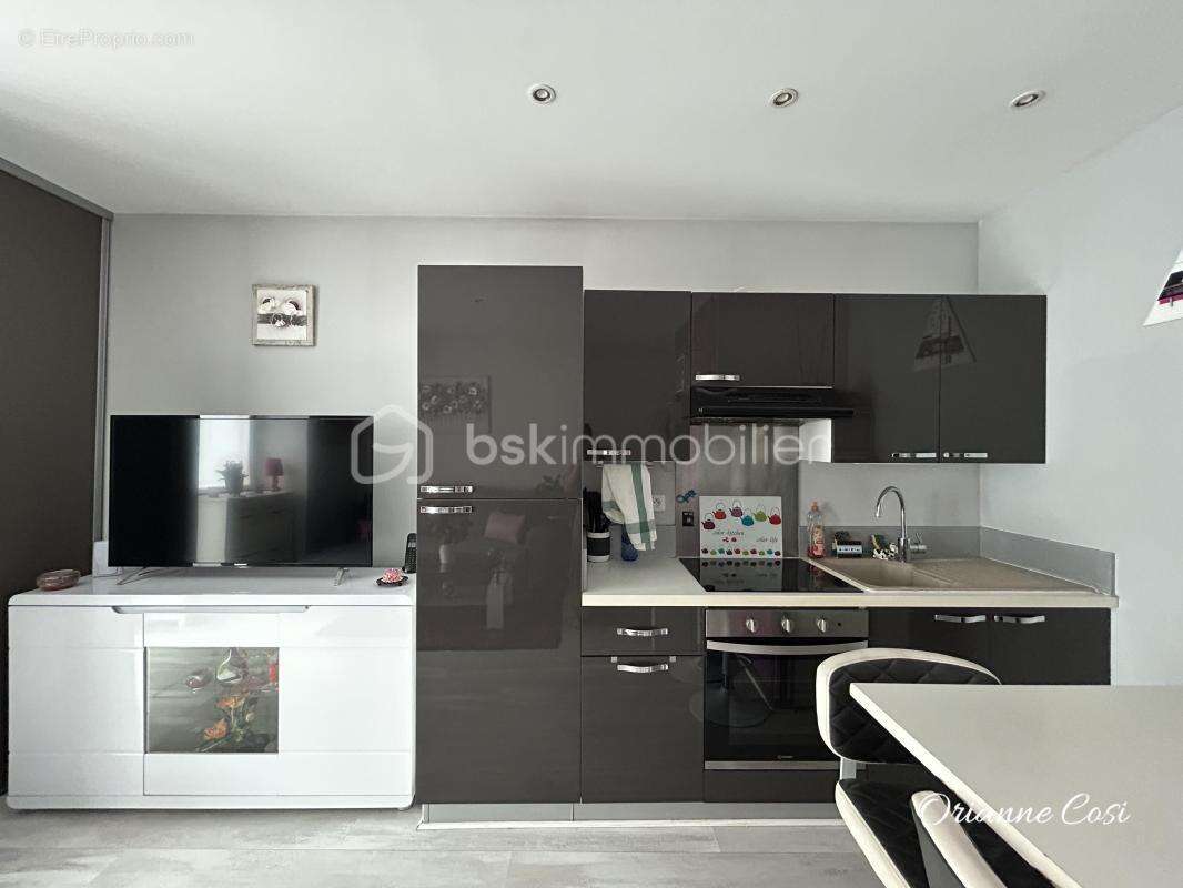 Appartement T2 avec terrasse – Entrelacs (Albens) - photo 3