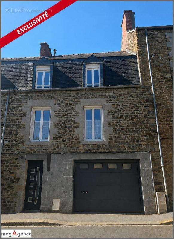 Maison à FOUGERES