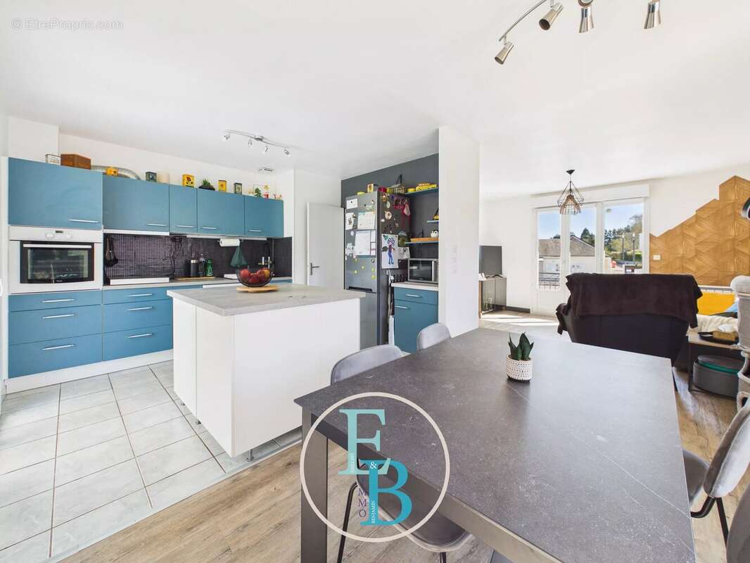 Maison à LE MESNIL-PATRY