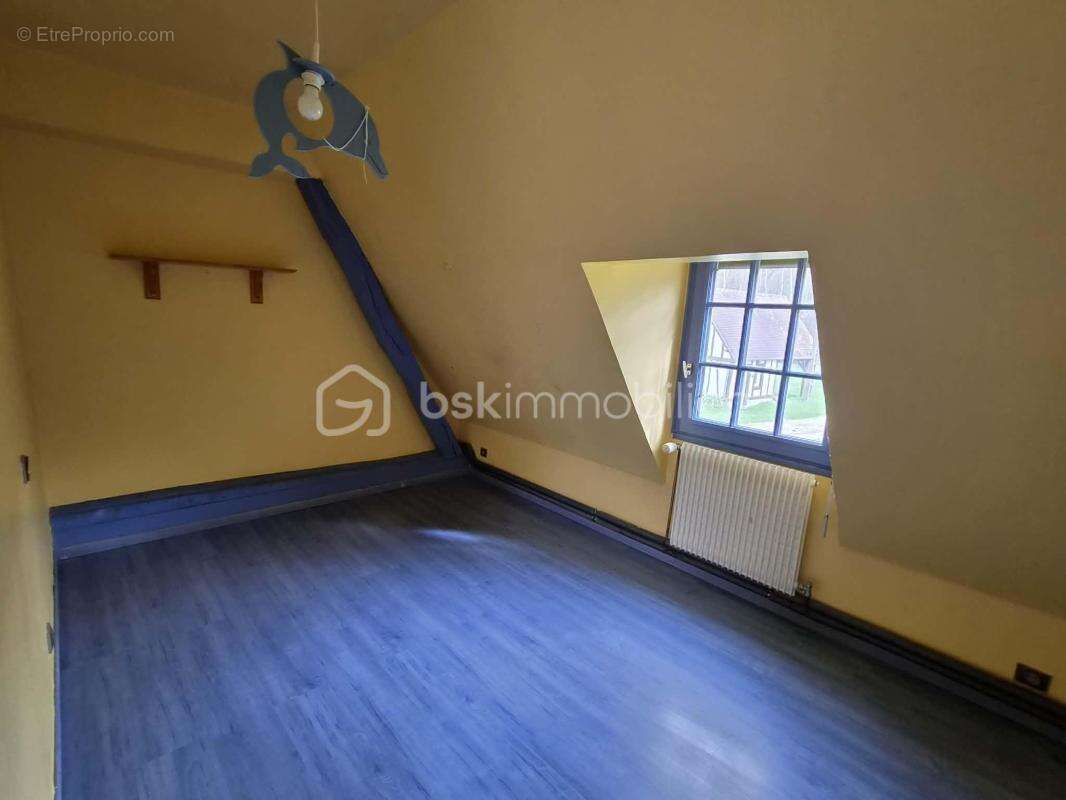 Charmante maison Normande avec dépendances et 3 Hectares de terrain - photo 11