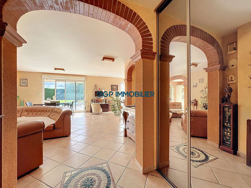 Maison à SAINT-SULPICE