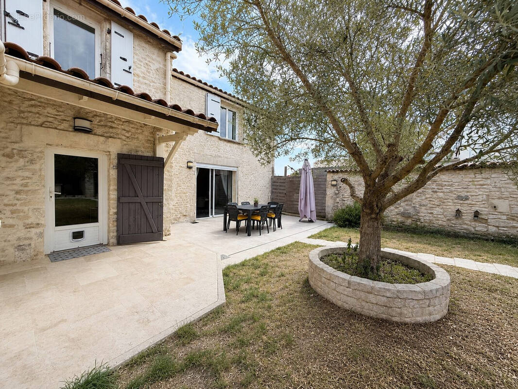 Maison à SALLES-SUR-MER