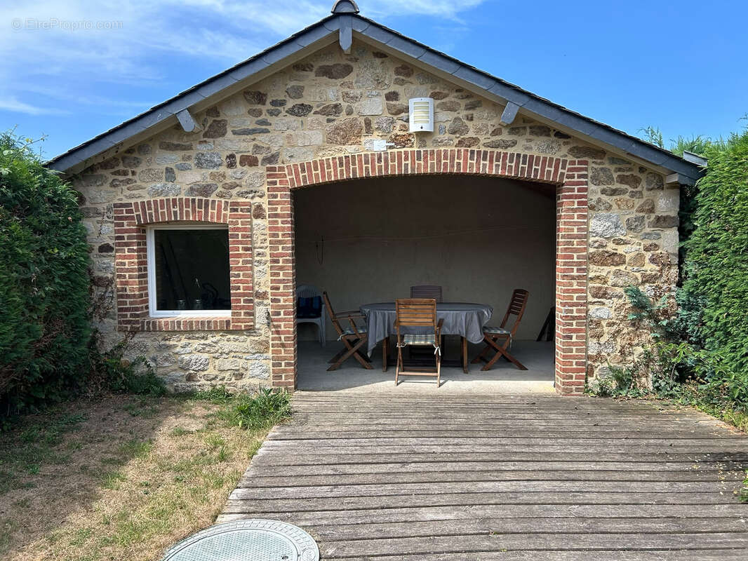 Créhen : Maison en pierres - photo 5