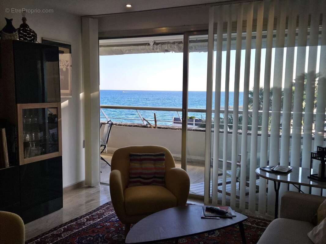 Appartement à VILLENEUVE-LOUBET