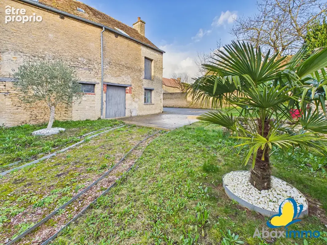 Maison en pierre rénovée avec grandes dépendances - photo 17