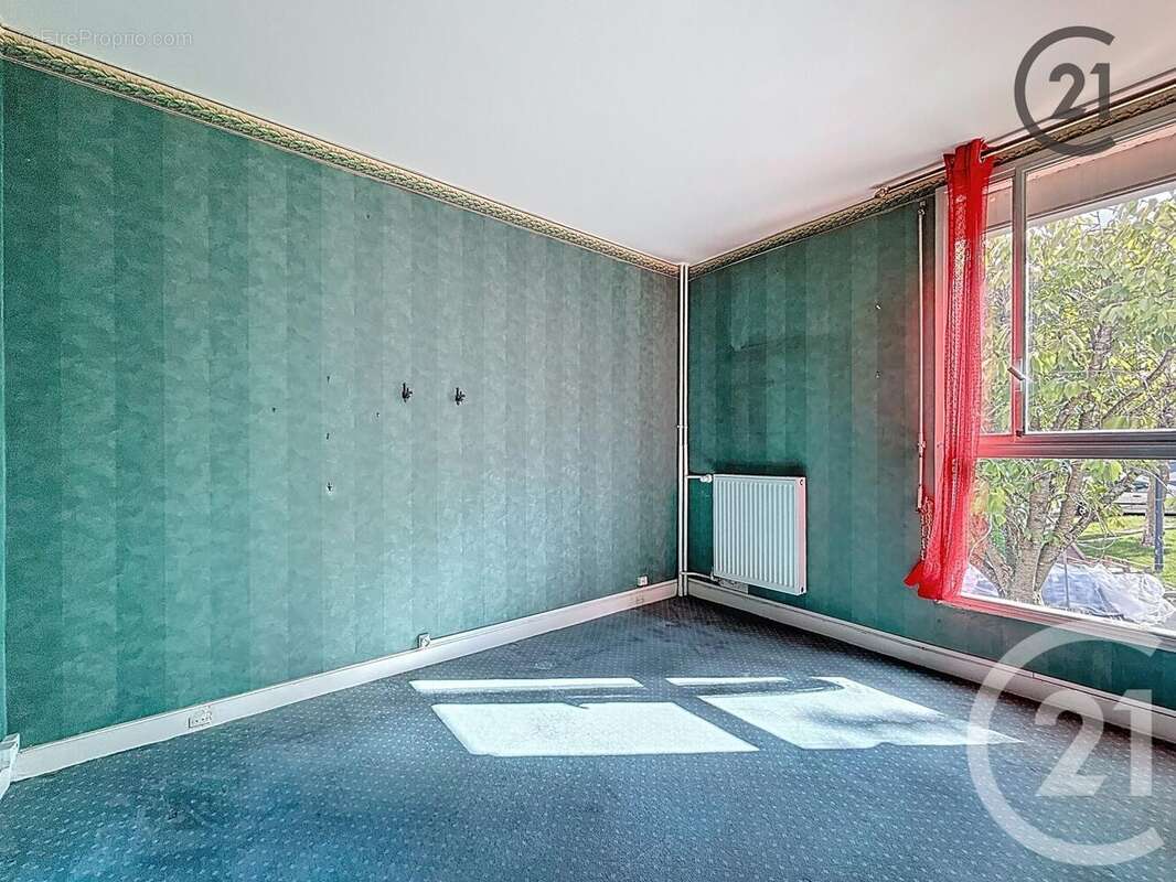 Appartement à COMBS-LA-VILLE