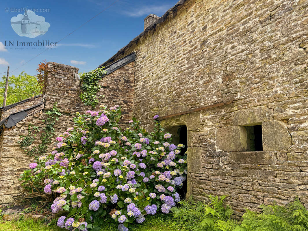 Maison à MELGVEN