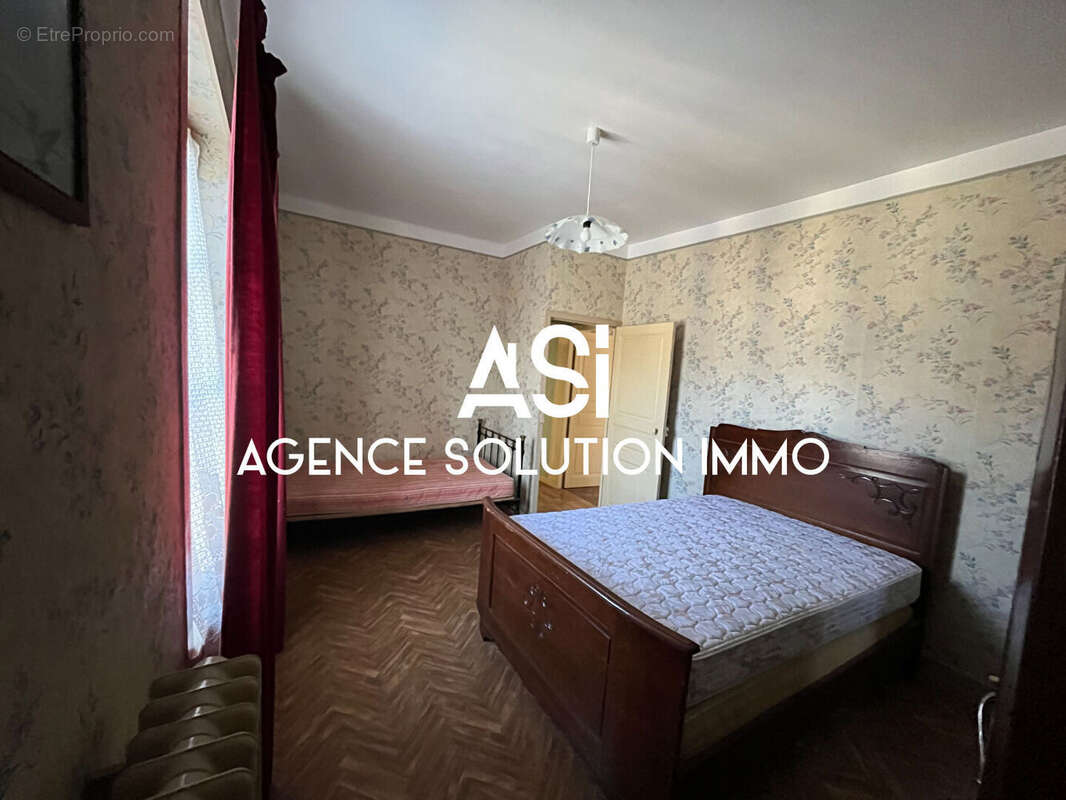Maison de bourg de 216m²  sur un terrain de 1924m² proche de Villaines la Juhel - photo 11