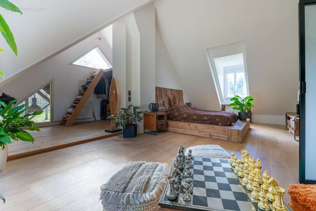 Maison à NOISY-SUR-ECOLE