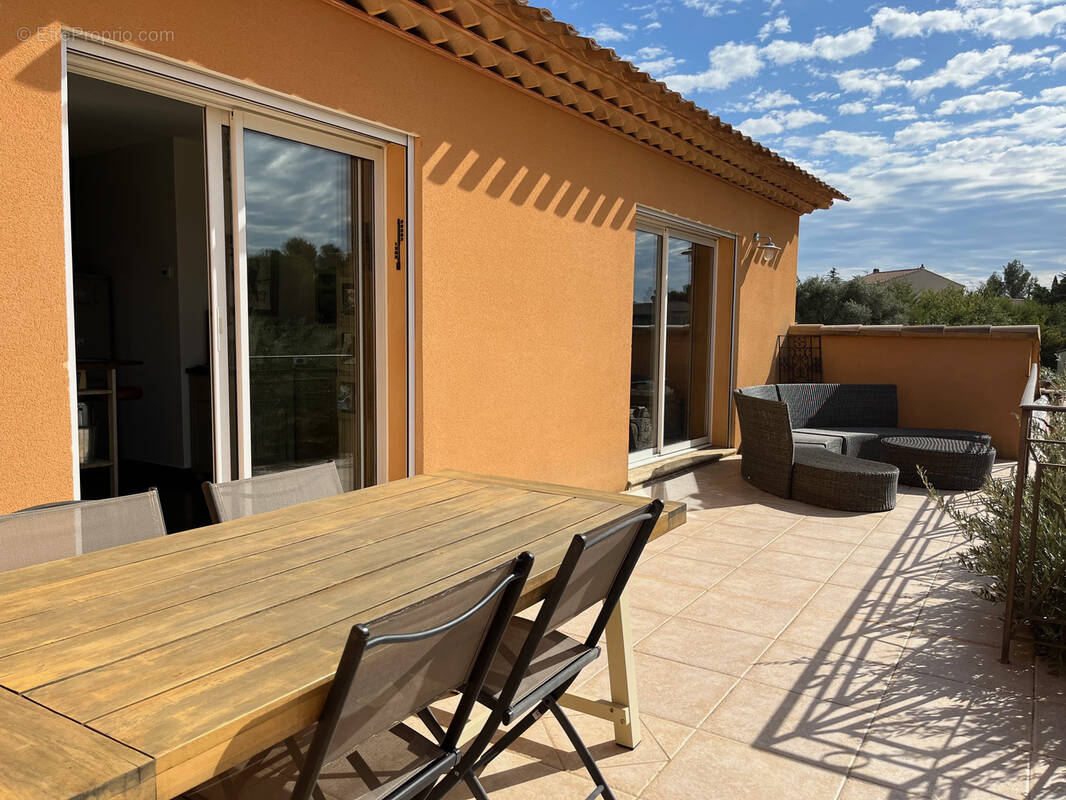 Maison à PERNES-LES-FONTAINES