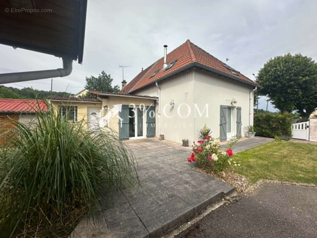 Maison à CHARMES