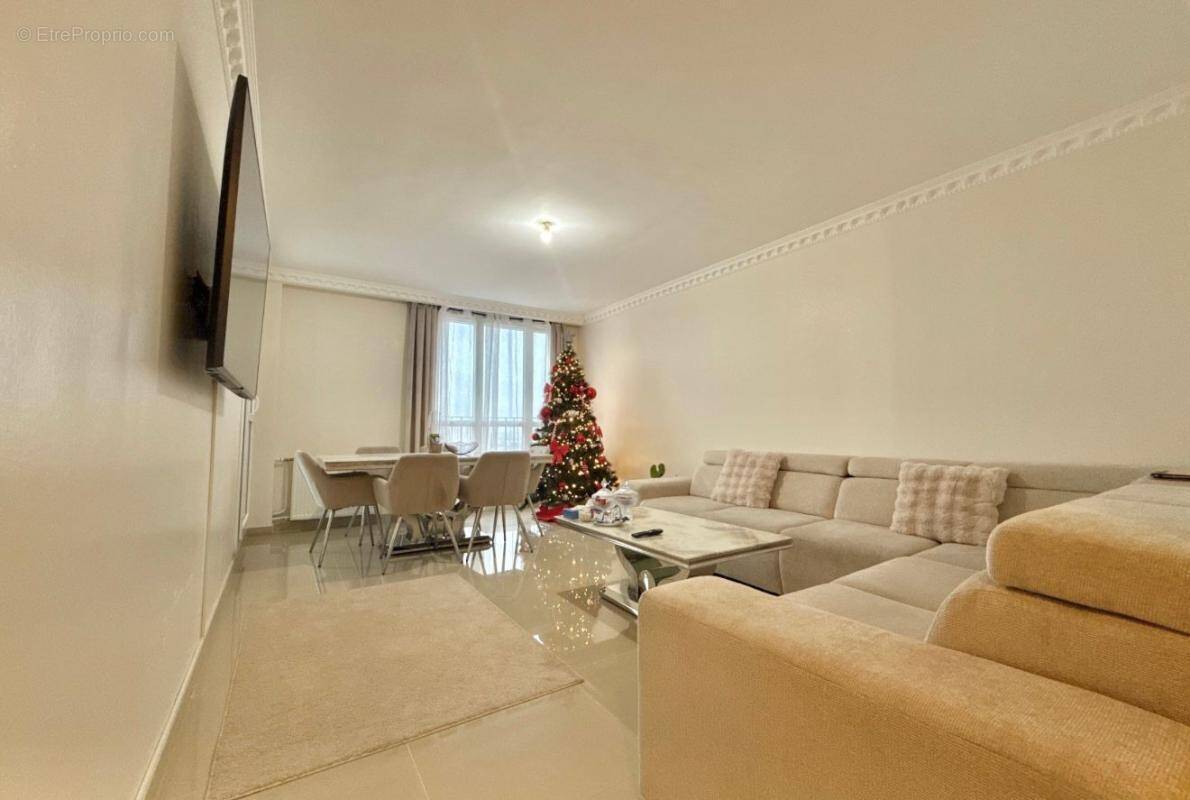 Appartement à CHENOVE