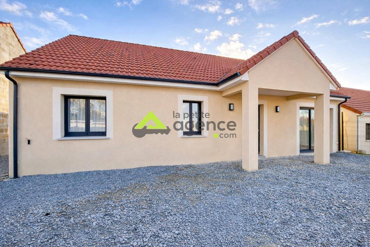 Maison à SAINT-FIEL