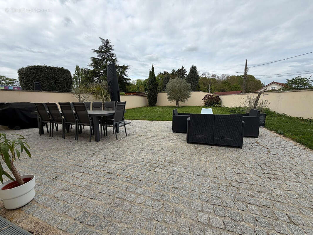 Maison à SAINT-FARGEAU-PONTHIERRY