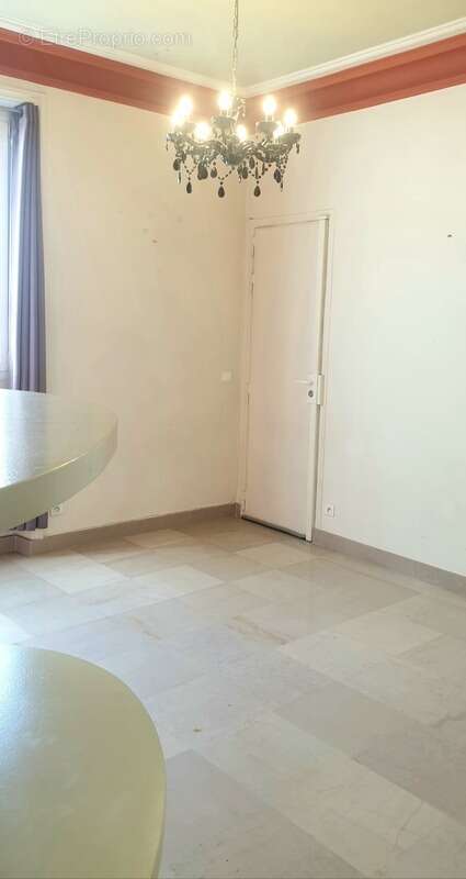 Appartement à PARIS-10E