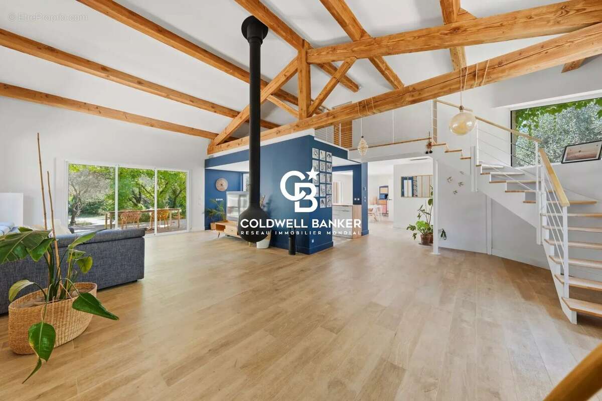 Appartement à SAINT-MATHIEU-DE-TREVIERS