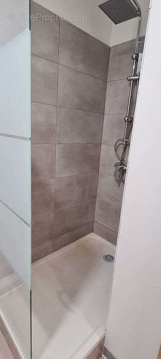 LA CIOTAT Entirèrement rénové - calme - appartement T3 - - Appartement à LA CIOTAT