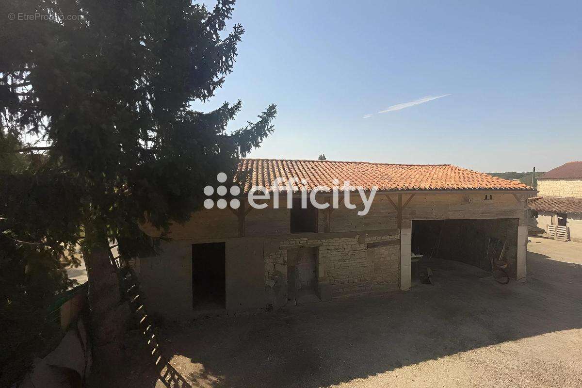 Maison 178 m² à Oradour  - photo 18
