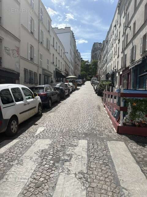 Appartement à PARIS-18E