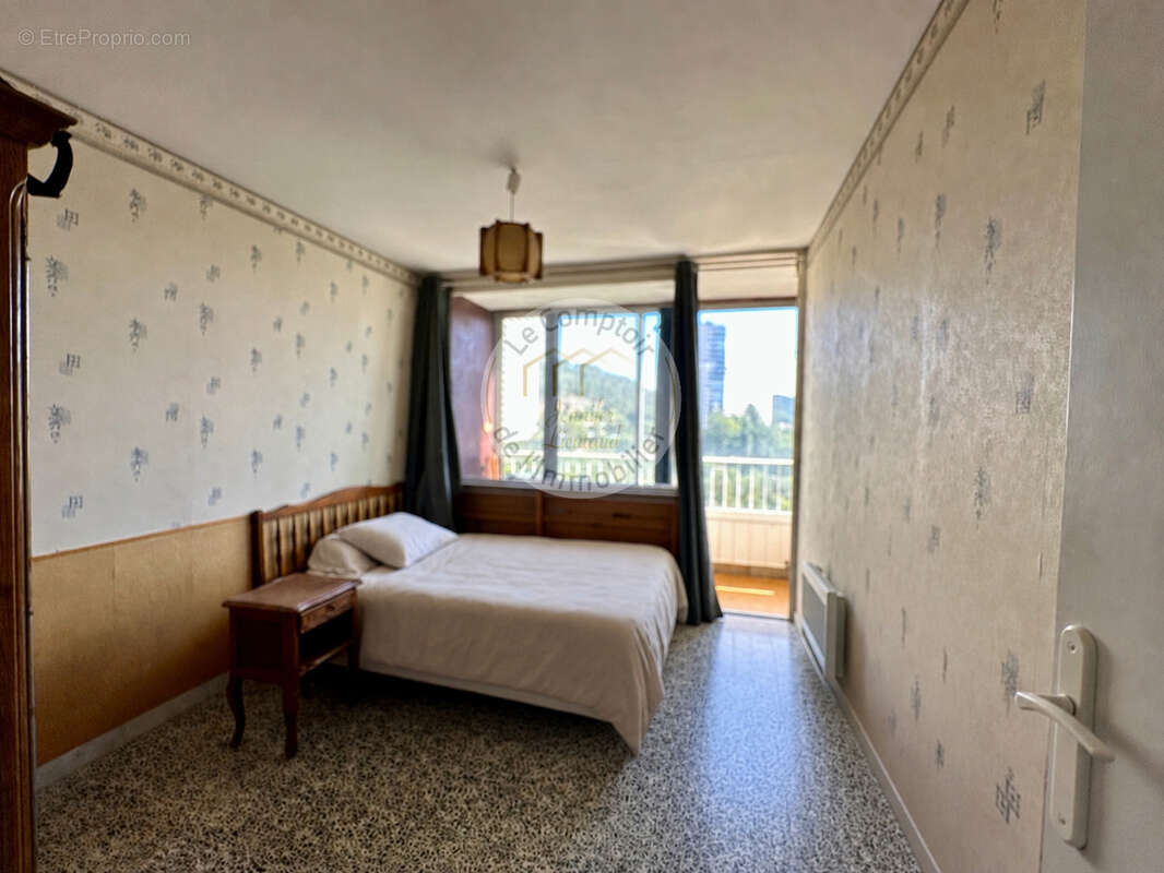 Appartement à MARSEILLE-9E