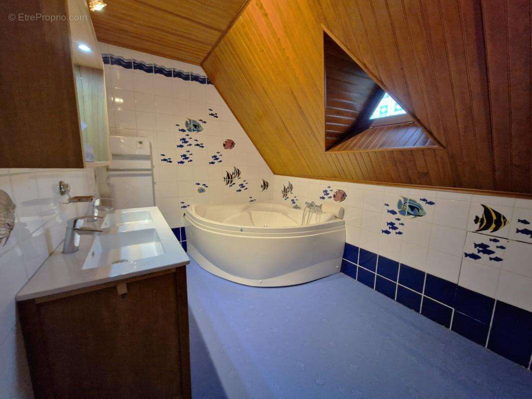 Maison à LE MESNIL-ESNARD