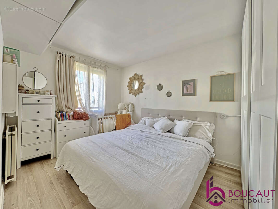 Appartement à LE PLESSIS-ROBINSON