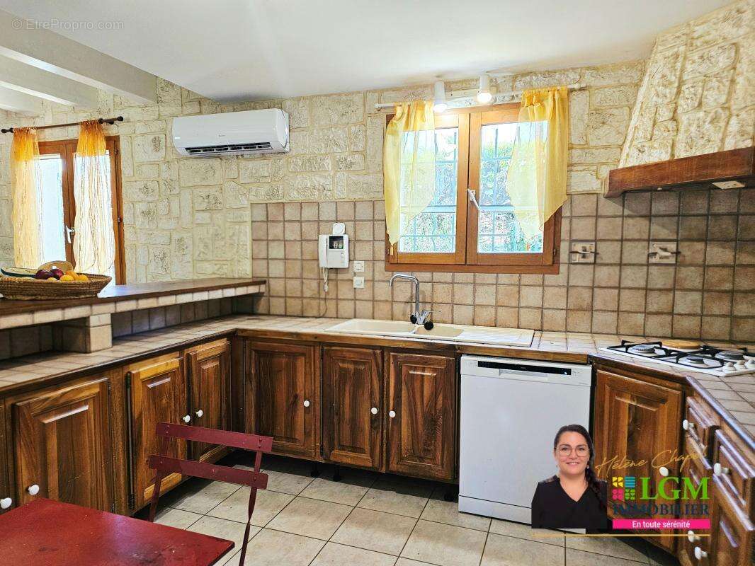 Maison avec piscine à Laudun - 4 chambres- 115 m² - Terrain clos et arboré 787m² - photo 9