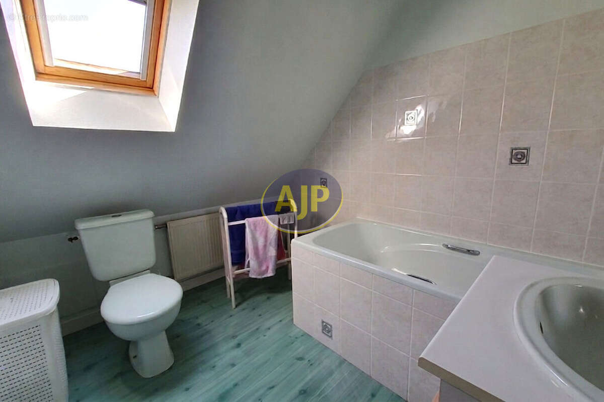 Maison à SAINT-GONNERY