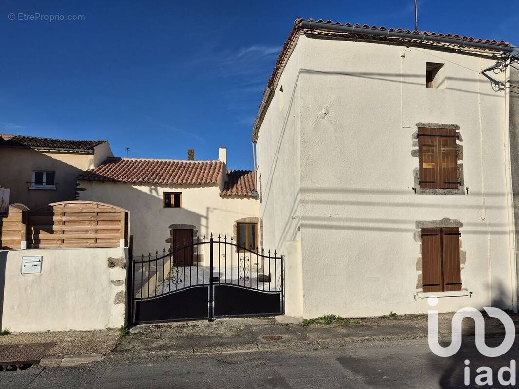 Photo 1 - Maison à SAINT-MARTIN-DU-FOUILLOUX