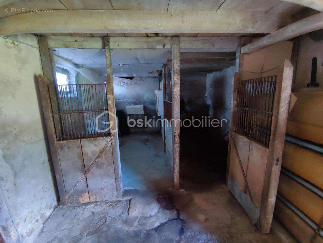 Maison à EPEIGNE-LES-BOIS