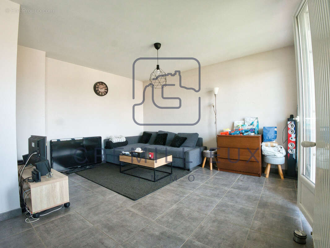Appartement à GUILHERAND-GRANGES