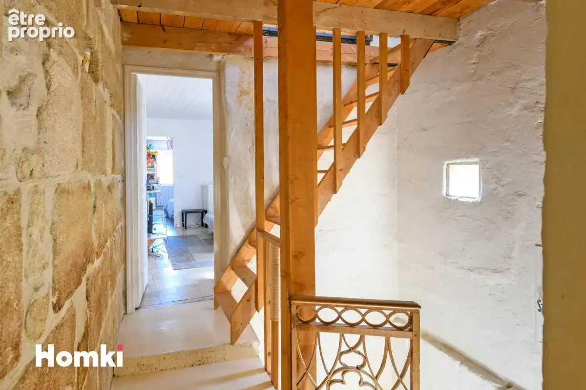Maison de ville 7 pièces de 174 m² avec garage et balcon sur Sommières - photo 2